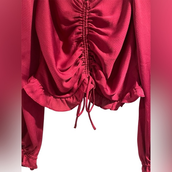 ASTR the Label Deep Pink / Red Long Sleeve Blouse Size Large NWT - Picture 4 of 6